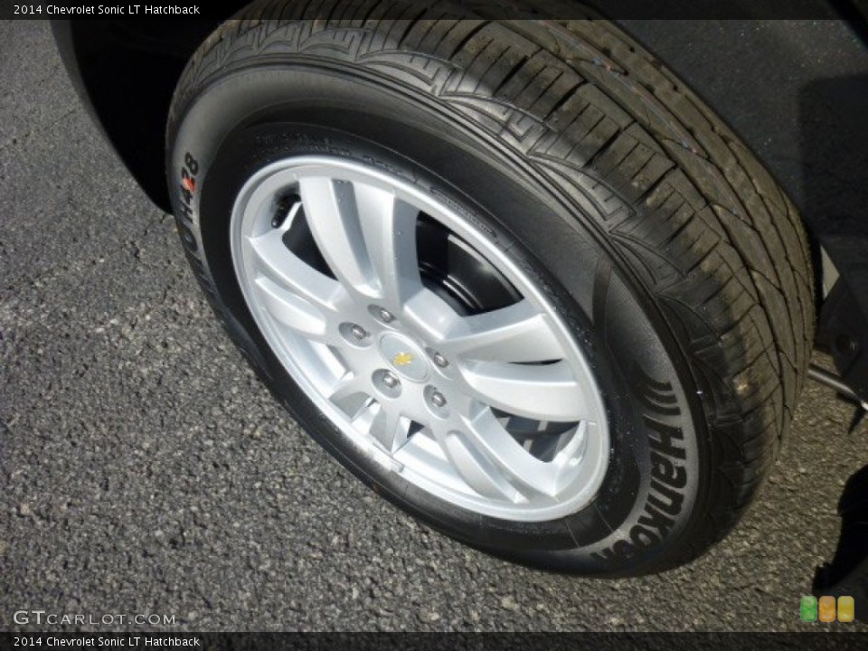 2014 Chevrolet Sonic LT Hatchback Wheel and Tire Photo #86513896