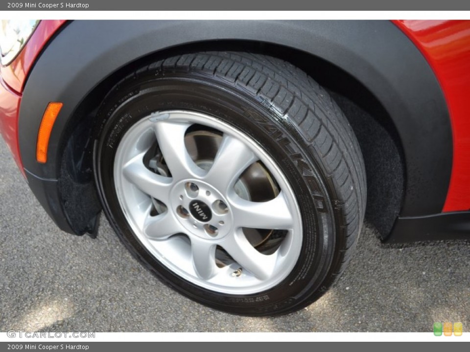 2009 Mini Cooper S Hardtop Wheel and Tire Photo #86520802