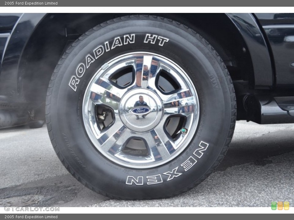 2005 Ford Expedition Limited Wheel and Tire Photo #86816507