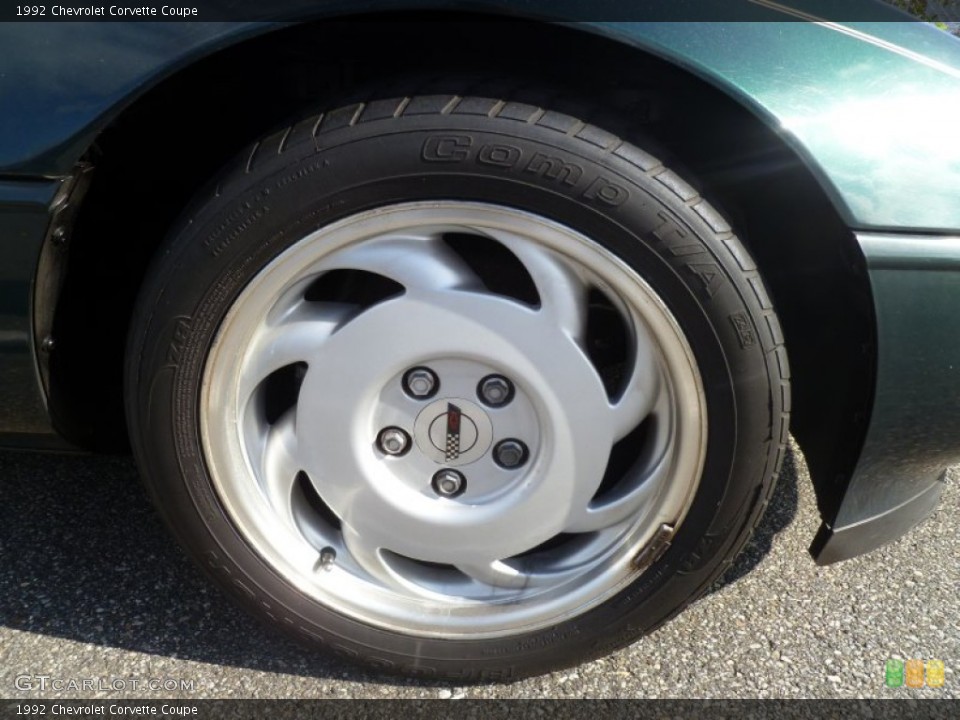 1992 Chevrolet Corvette Coupe Wheel and Tire Photo #86817902