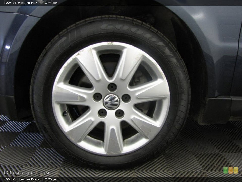 2005 Volkswagen Passat GLX Wagon Wheel and Tire Photo #86834459