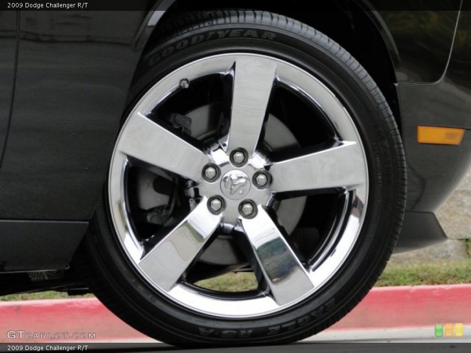 2009 Dodge Challenger R/T Wheel and Tire Photo #86897533