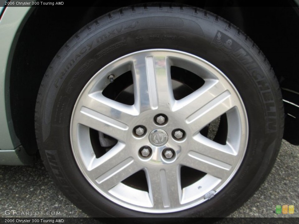 2006 Chrysler 300 Touring AWD Wheel and Tire Photo #87050472