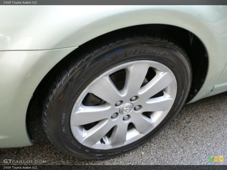 2006 Toyota Avalon XLS Wheel and Tire Photo #87263925