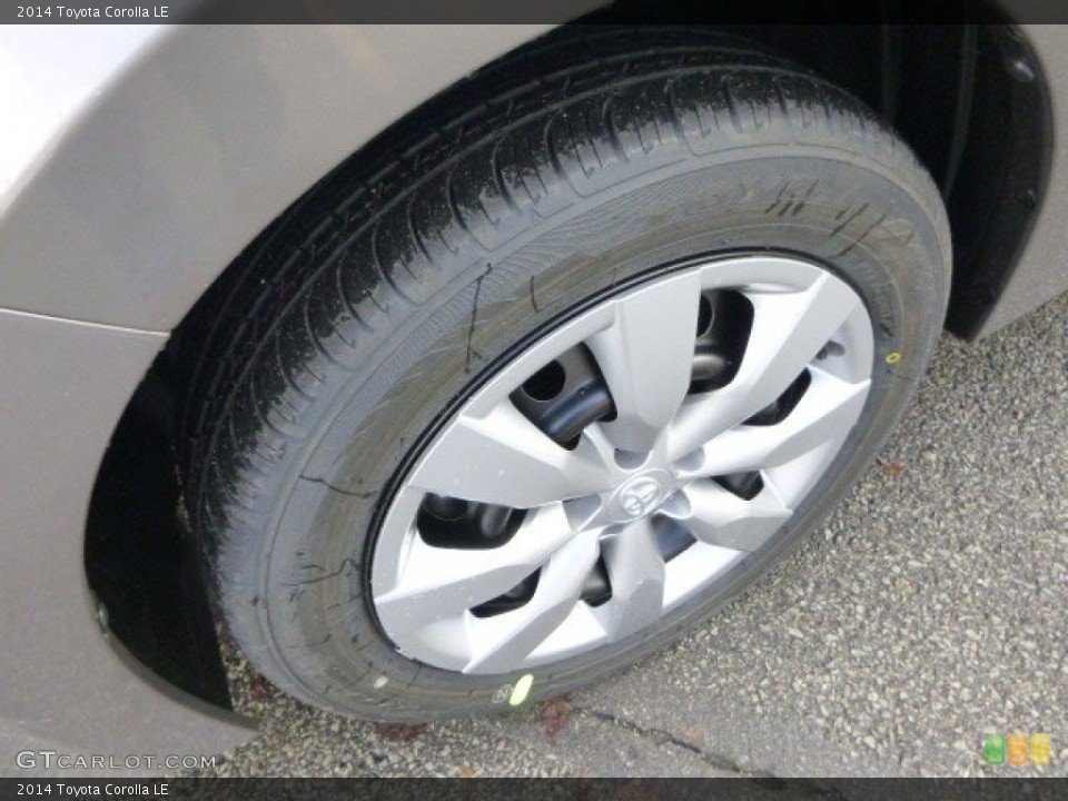 2014 Toyota Corolla LE Wheel and Tire Photo #87267168