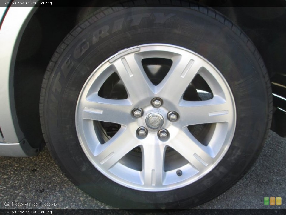 2006 Chrysler 300 Touring Wheel and Tire Photo #87279258
