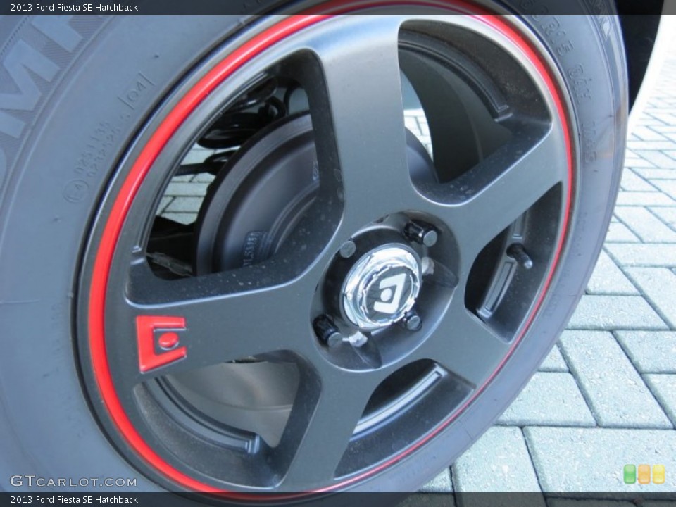 2013 Ford Fiesta Custom Wheel and Tire Photo #87289041