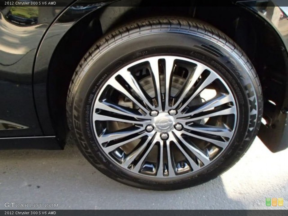 2012 Chrysler 300 S V6 AWD Wheel and Tire Photo #87343006