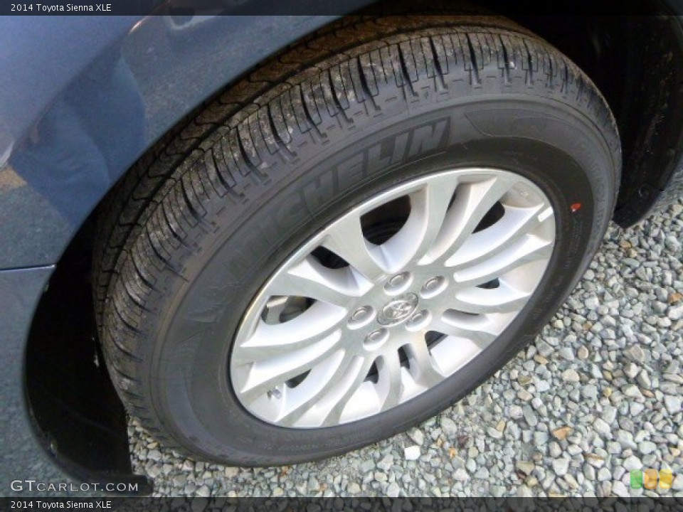 2014 Toyota Sienna XLE Wheel and Tire Photo #87378061