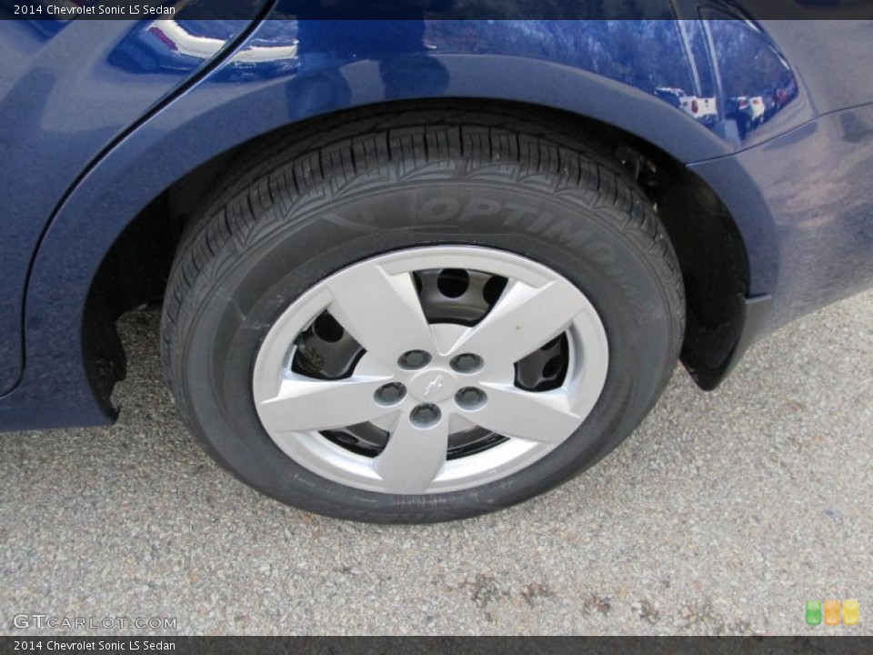 2014 Chevrolet Sonic LS Sedan Wheel and Tire Photo #87405571