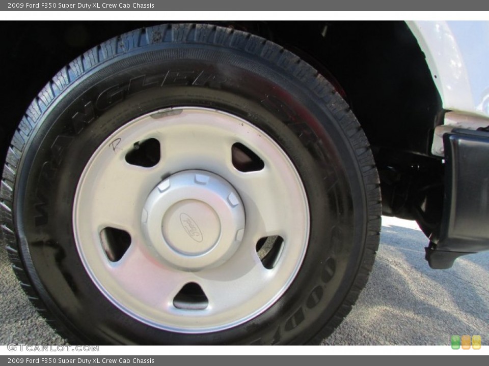 2009 Ford F350 Super Duty XL Crew Cab Chassis Wheel and Tire Photo #87542528