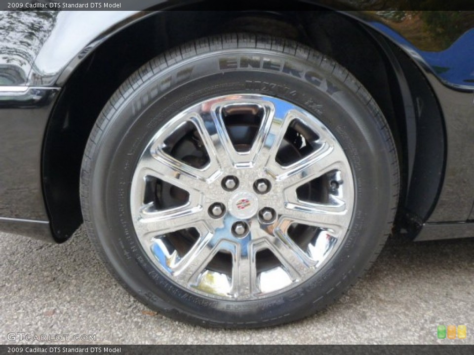 2009 Cadillac DTS  Wheel and Tire Photo #87593464