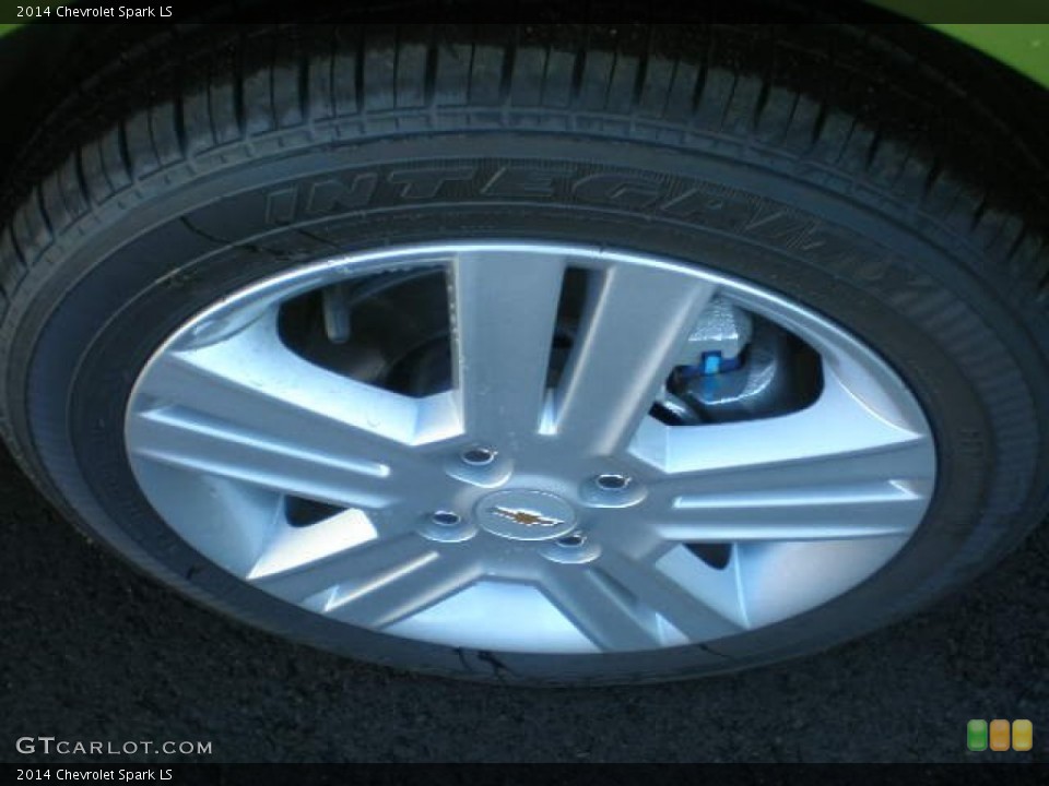 2014 Chevrolet Spark LS Wheel and Tire Photo #87670595