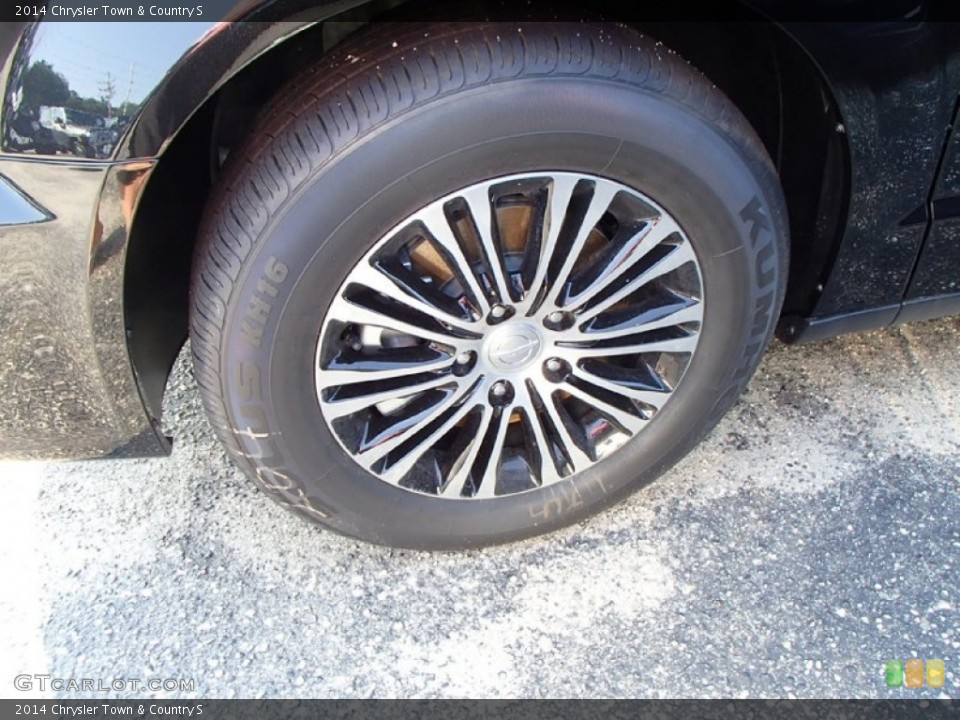 2014 Chrysler Town & Country S Wheel and Tire Photo #87694676
