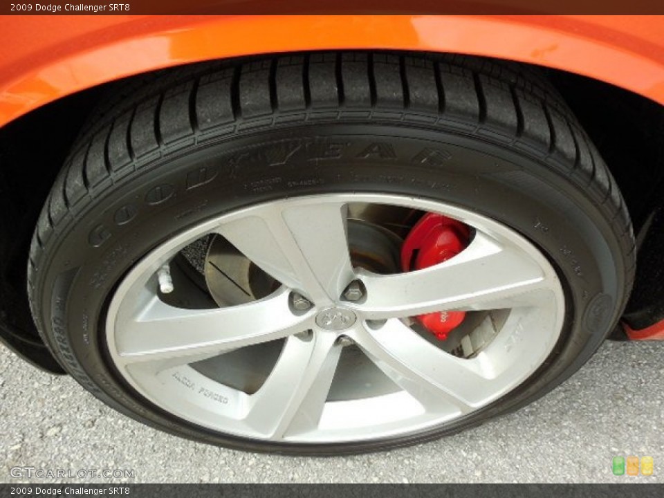 2009 Dodge Challenger SRT8 Wheel and Tire Photo #87748893