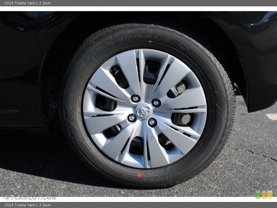 2014 Toyota Yaris L 3 Door Wheel and Tire Photo #87933243