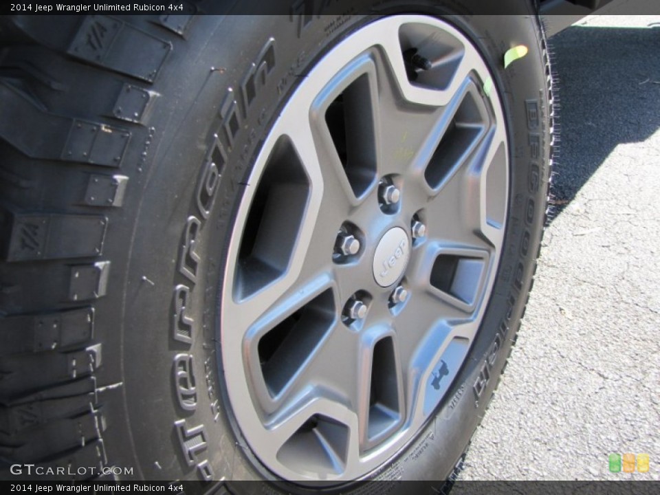 2014 Jeep Wrangler Unlimited Rubicon 4x4 Wheel and Tire Photo #88030262