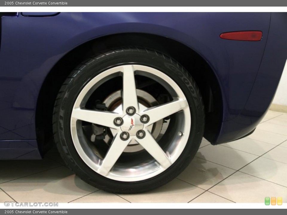 2005 Chevrolet Corvette Convertible Wheel and Tire Photo #88162640