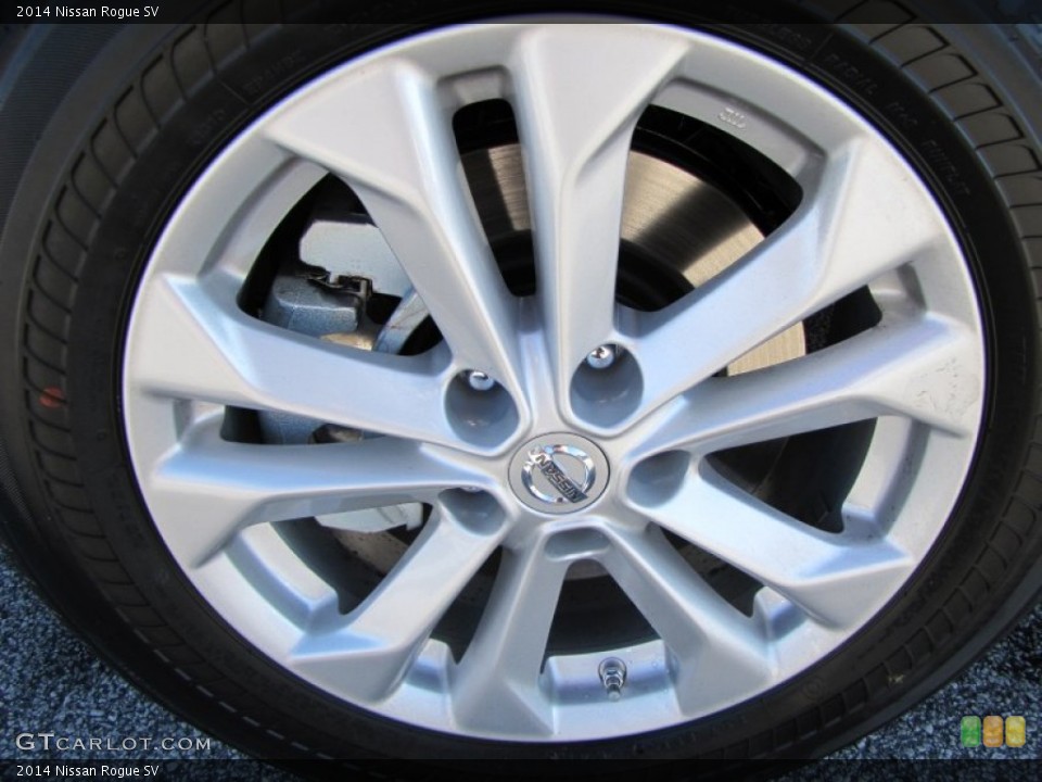2014 Nissan Rogue SV Wheel and Tire Photo #88359203