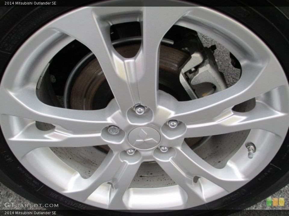 2014 Mitsubishi Outlander SE Wheel and Tire Photo #88508527