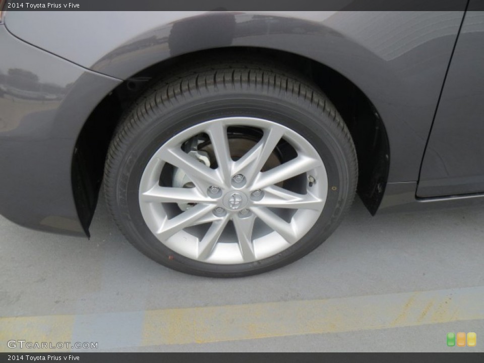 2014 Toyota Prius v Five Wheel and Tire Photo #88565081