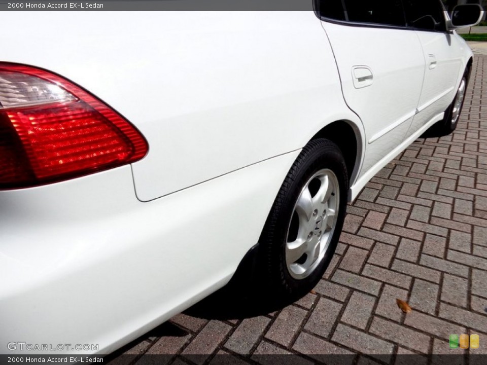 2000 Honda Accord EX-L Sedan Wheel and Tire Photo #88622359