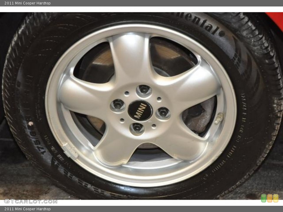 2011 Mini Cooper Hardtop Wheel and Tire Photo #88922489