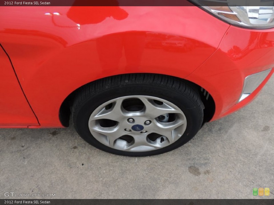 2012 Ford Fiesta SEL Sedan Wheel and Tire Photo #89027613