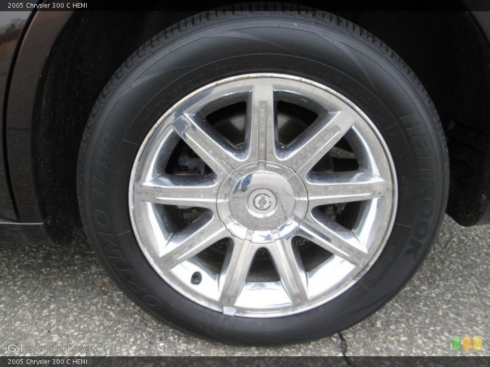 2005 Chrysler 300 C HEMI Wheel and Tire Photo #89168983