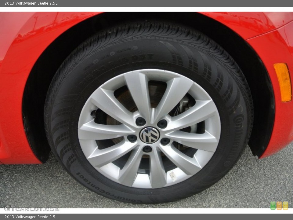 2013 Volkswagen Beetle 2.5L Wheel and Tire Photo #89296605