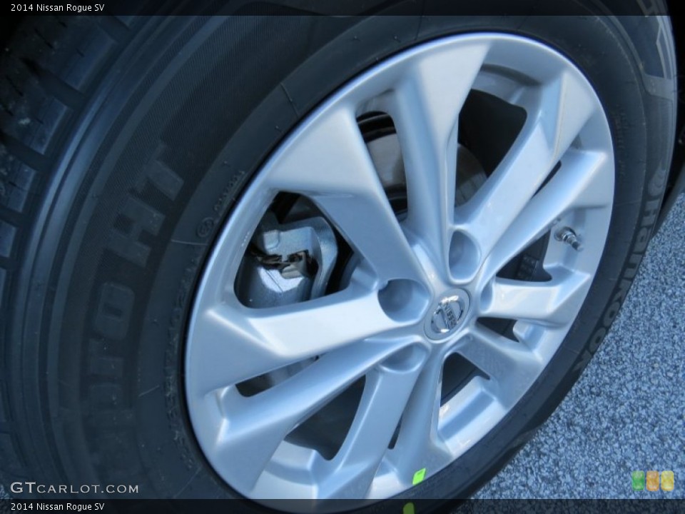 2014 Nissan Rogue SV Wheel and Tire Photo #89385594