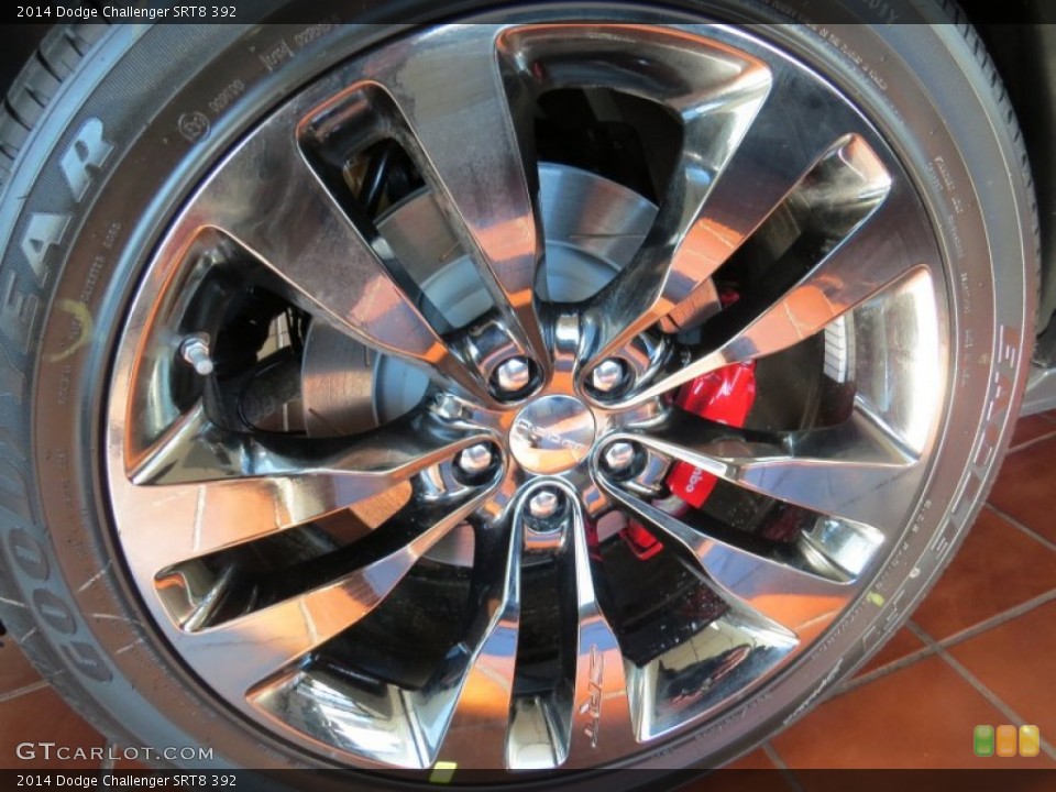 2014 Dodge Challenger SRT8 392 Wheel and Tire Photo #89390808