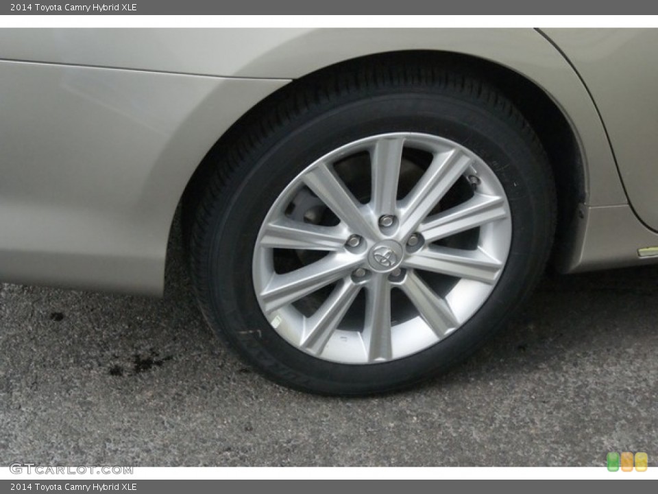 2014 Toyota Camry Wheels and Tires
