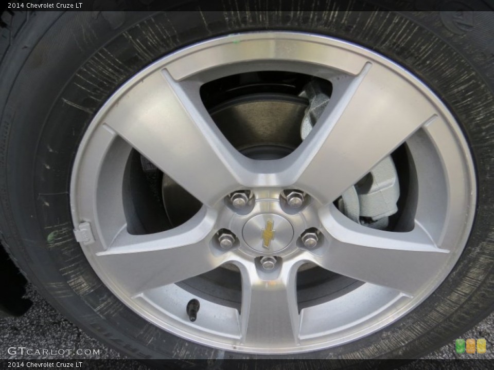 2014 Chevrolet Cruze LT Wheel and Tire Photo #89544283