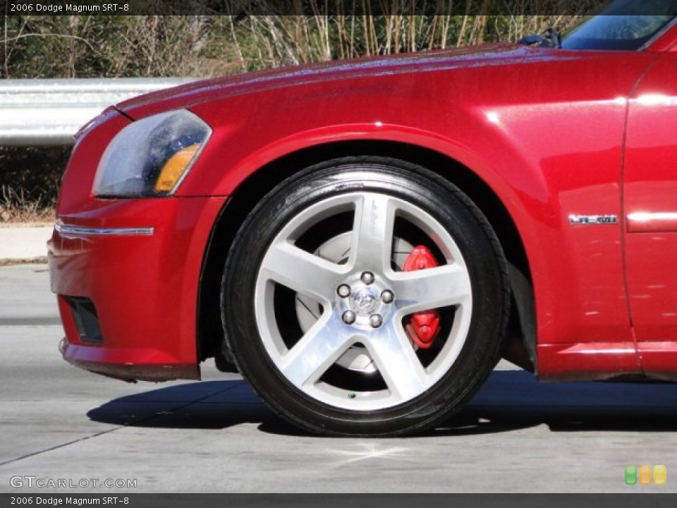 2006 Dodge Magnum SRT-8 Wheel and Tire Photo #89681217