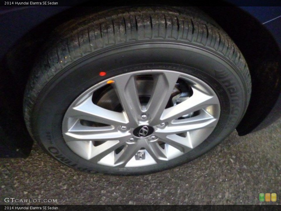 2014 Hyundai Elantra SE Sedan Wheel and Tire Photo #89738467