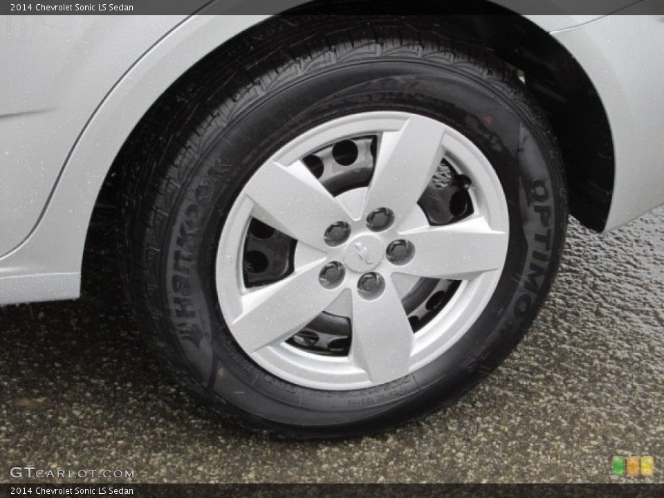 2014 Chevrolet Sonic LS Sedan Wheel and Tire Photo #89822030