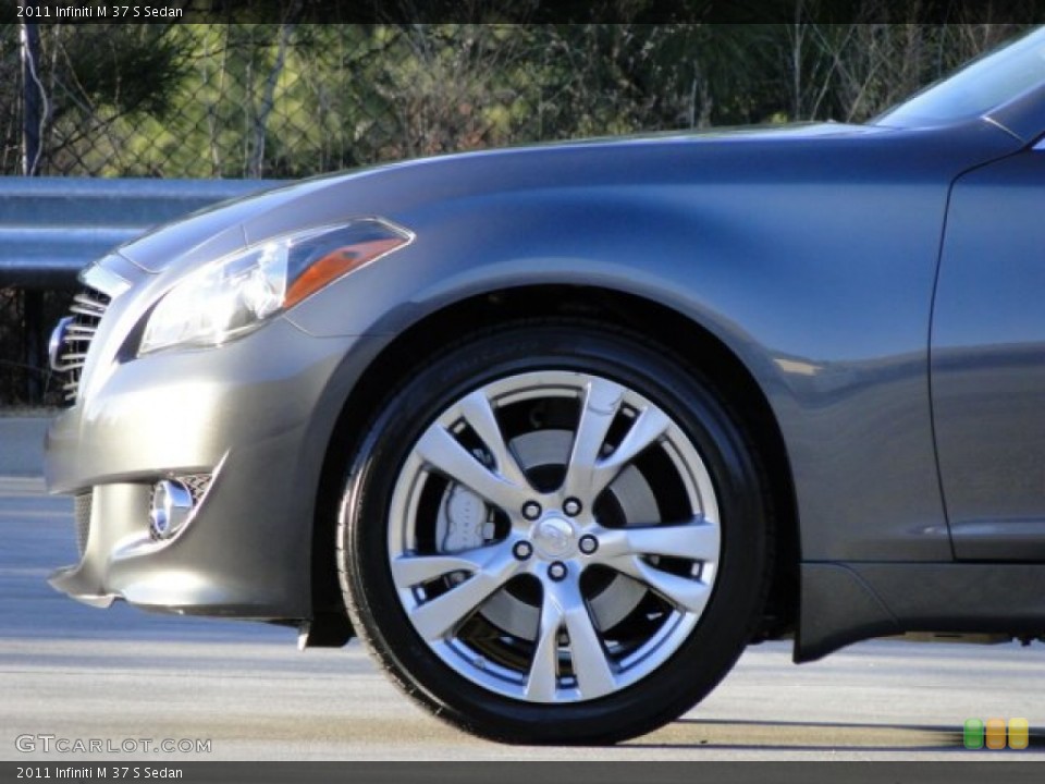 2011 Infiniti M Wheels and Tires