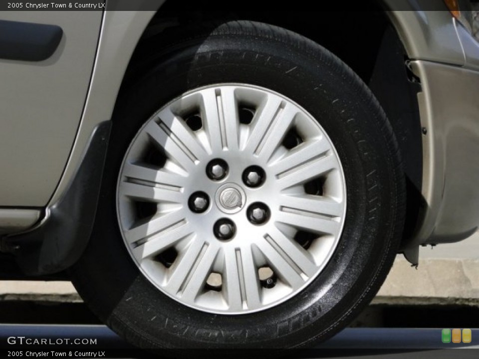 2005 Chrysler Town & Country LX Wheel and Tire Photo #89877820