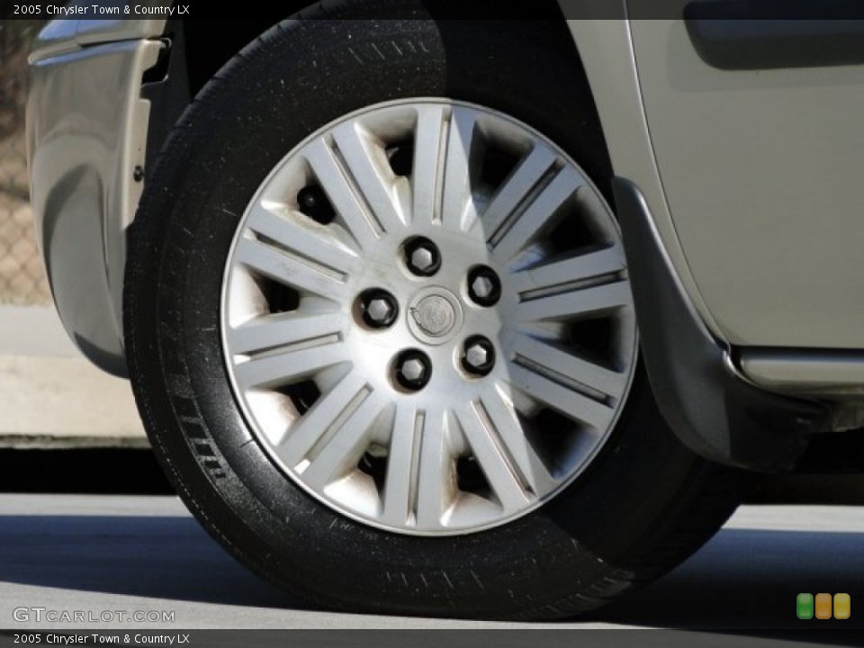 2005 Chrysler Town & Country LX Wheel and Tire Photo #89877952