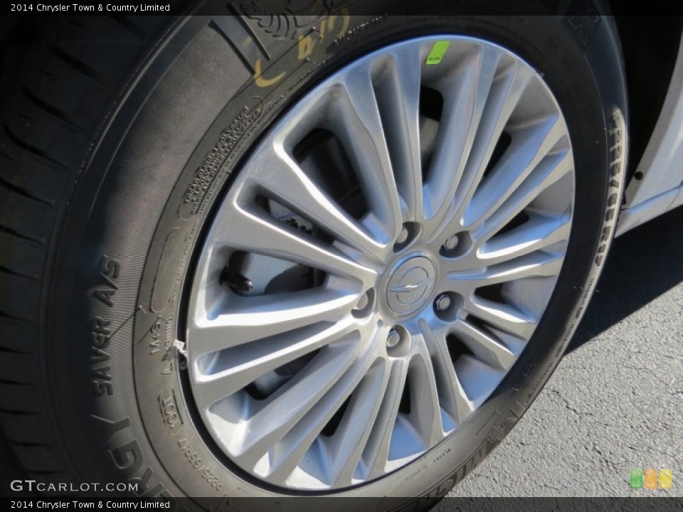2014 Chrysler Town & Country Limited Wheel and Tire Photo #89884882