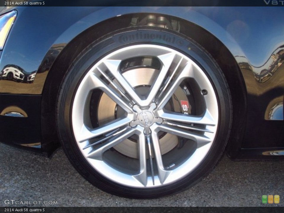 2014 Audi S8 Wheels and Tires
