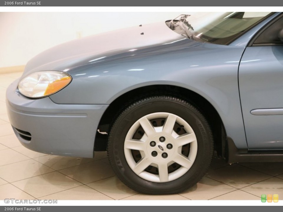 2006 Ford Taurus SE Wheel and Tire Photo #89999441