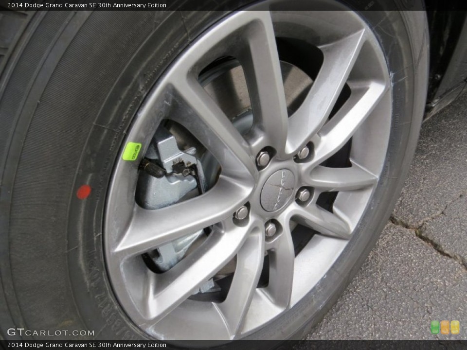 2014 Dodge Grand Caravan SE 30th Anniversary Edition Wheel and Tire Photo #90070011