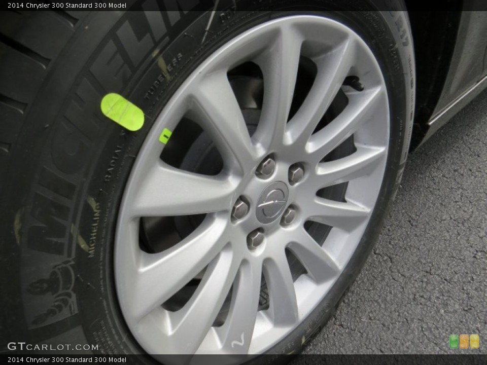 2014 Chrysler 300 Wheels and Tires