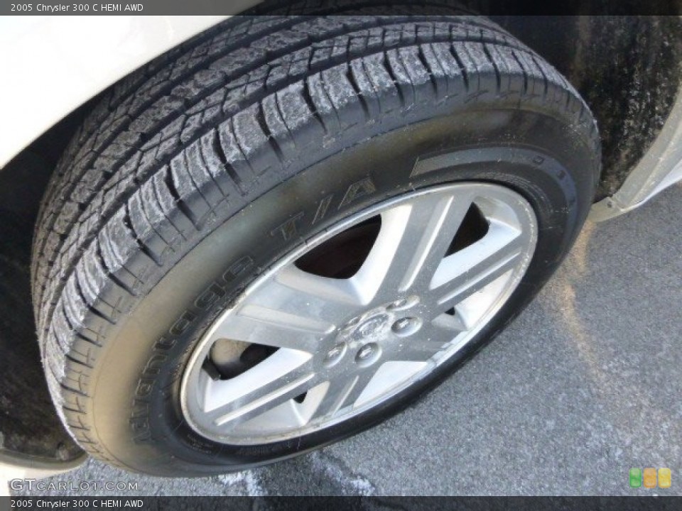 2005 Chrysler 300 C HEMI AWD Wheel and Tire Photo #90183523