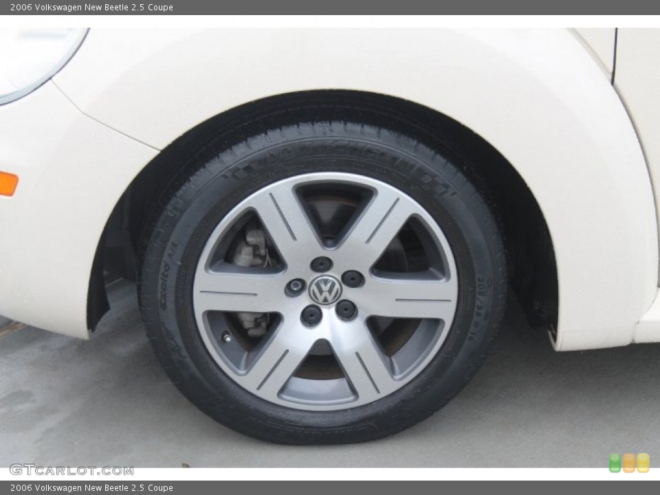 2006 Volkswagen New Beetle 2.5 Coupe Wheel and Tire Photo #90355086