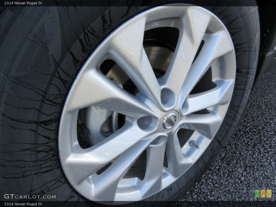 2014 Nissan Rogue SV Wheel and Tire Photo #90359347