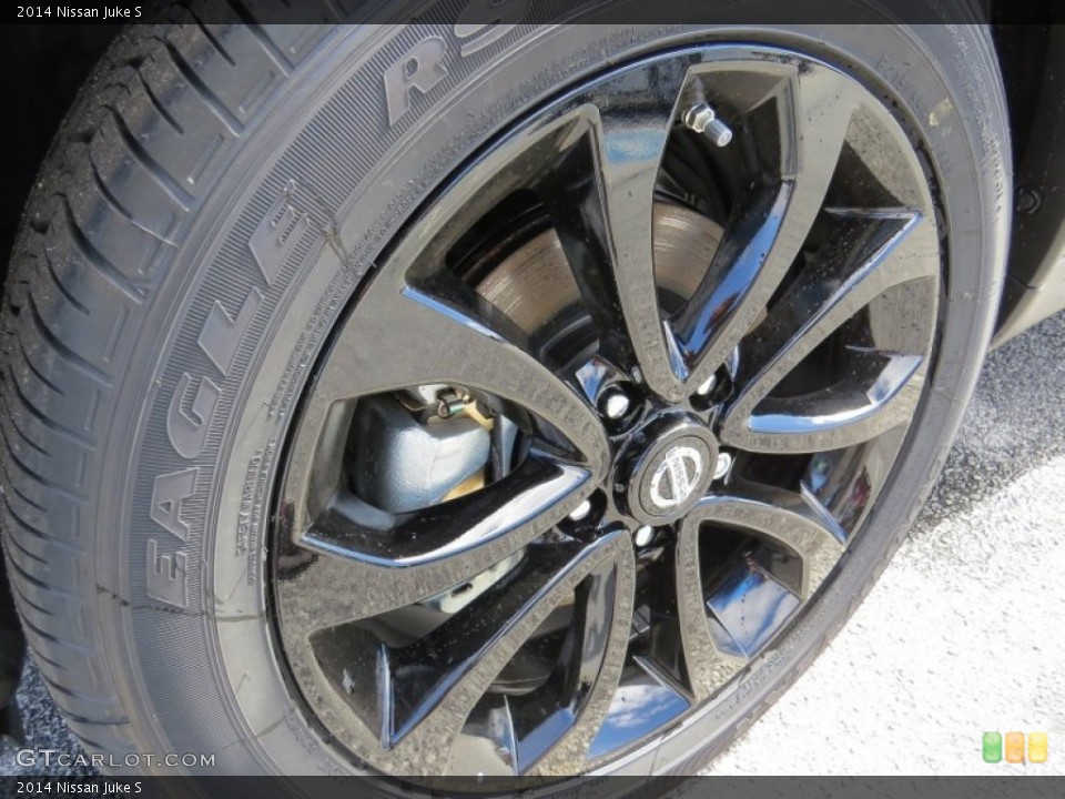 2014 Nissan Juke S Wheel and Tire Photo #90367114