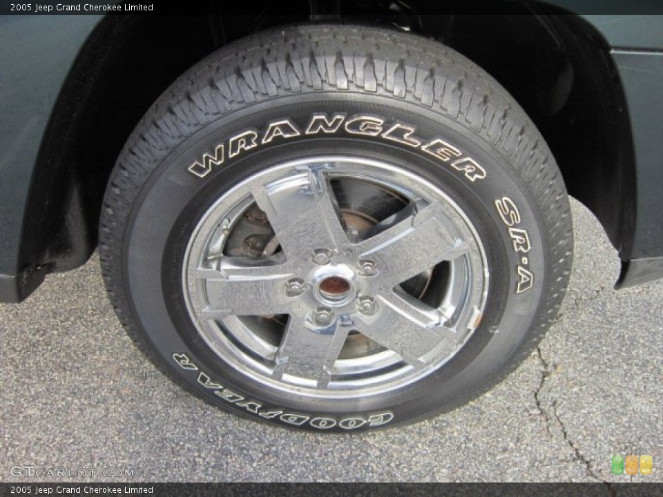 2005 Jeep Grand Cherokee Limited Wheel and Tire Photo #90383048